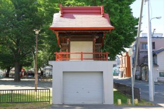 菊水神社 背面