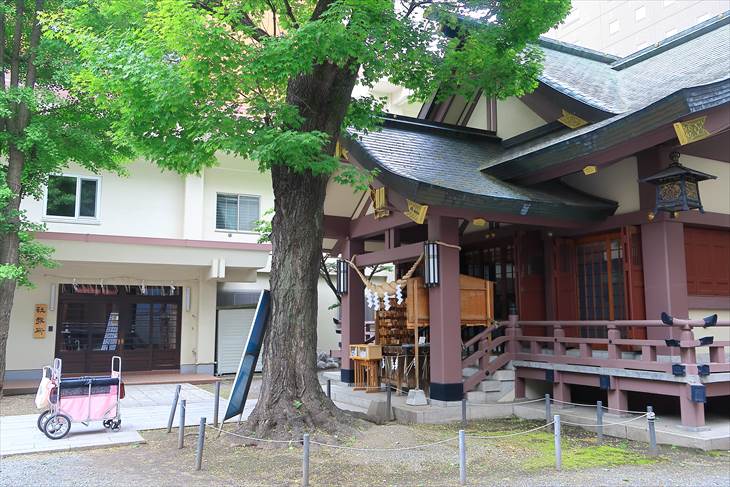 札幌三吉神社 社務所