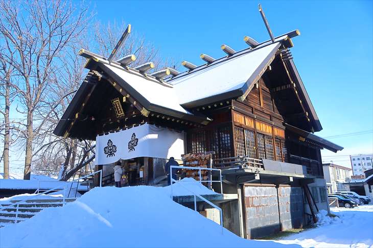 札幌諏訪神社 本殿 冬