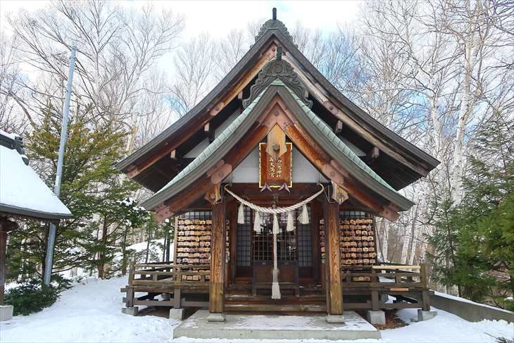 平岸天満宮・太平山三吉神社 社殿 冬