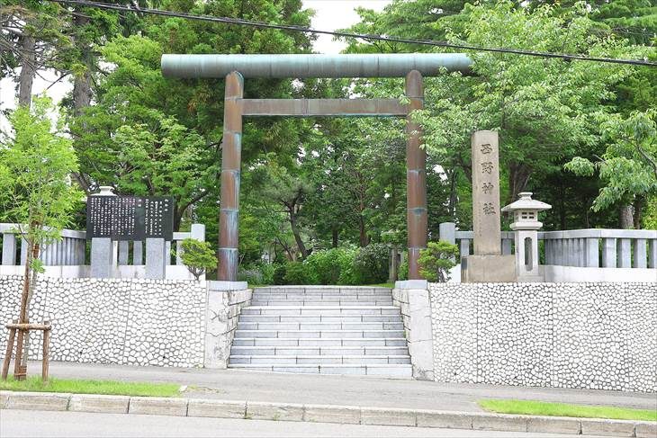 西野神社 入口と鳥居