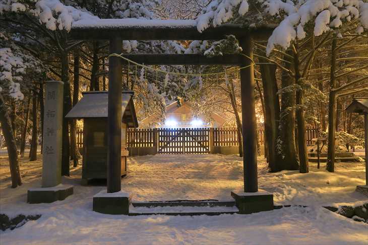 冬の夜の北海道神宮 開拓神社