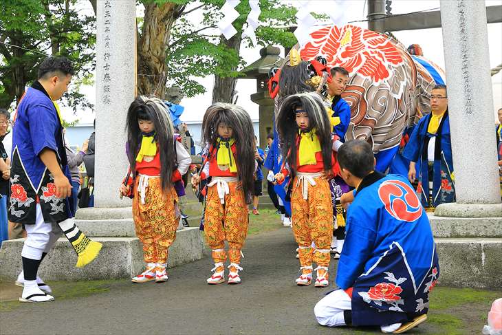 丘珠神社のお祭り・丘珠獅子舞の様子