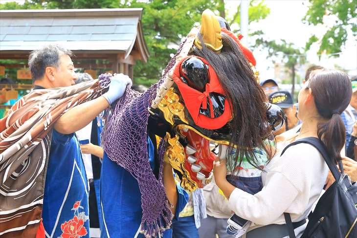 丘珠神社のお祭り・丘珠獅子舞の様子
